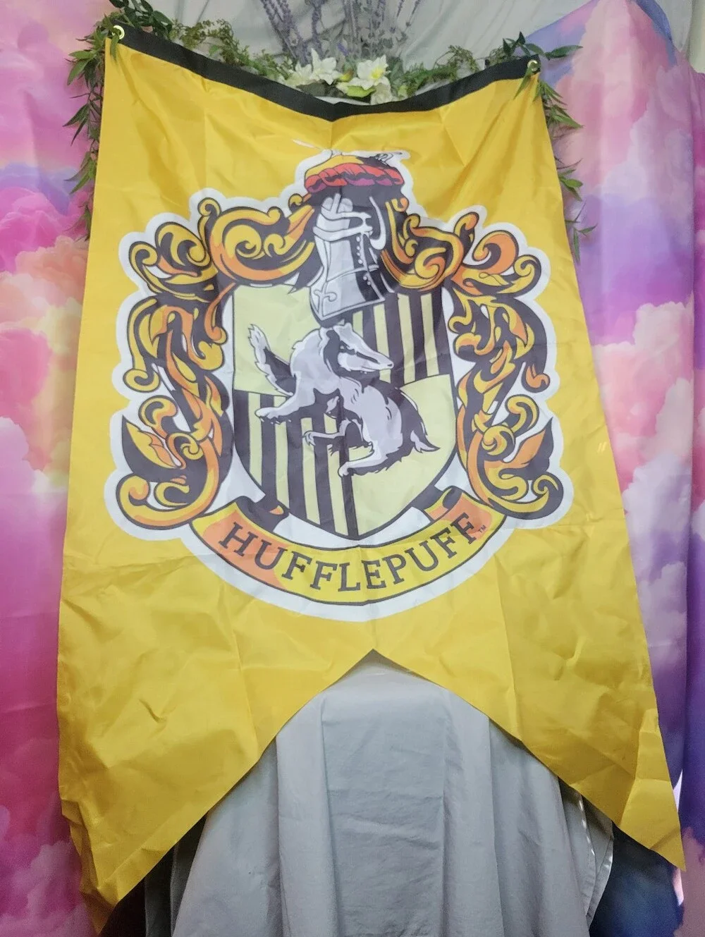 Harry Potter Hufflepuff Yellow & Black House Crest Tapestry